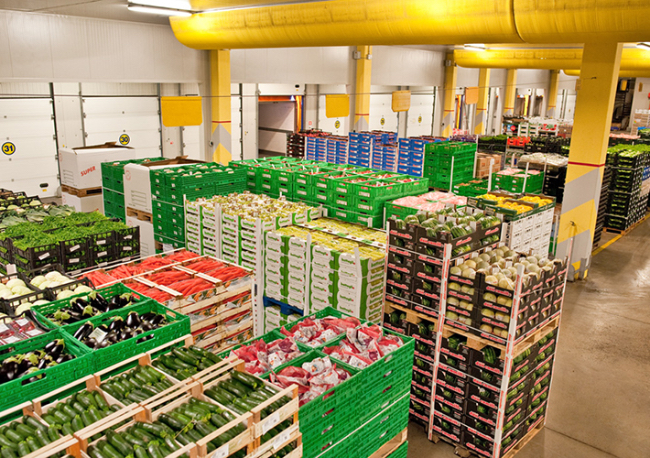 Foto Transporte de frutas y verduras 4.0: la importancia de las baterías de las carretillas elevadoras.